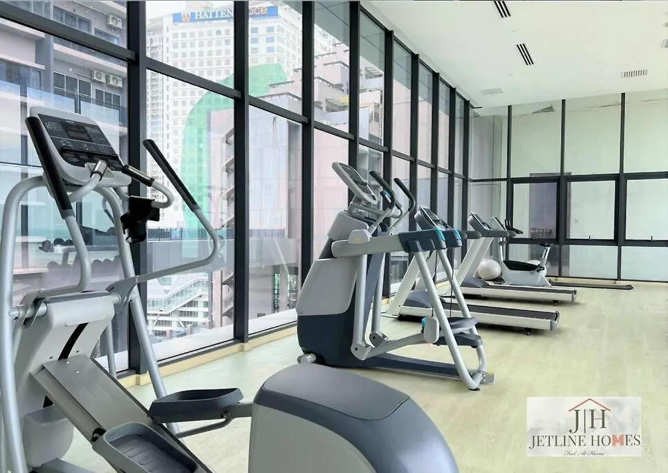 Apartment Melaka Raya Imperio Studio Pool View-2Pax-Wi-Fi